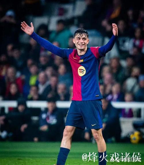 巴萨球员齐聚观摩板式网球巅峰对决