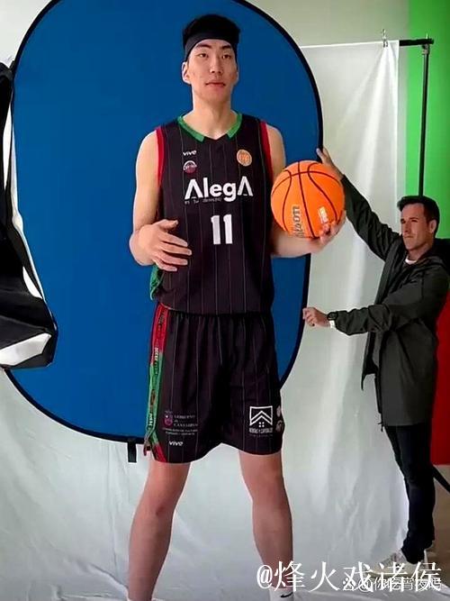 余嘉豪收到多支西班牙球队签约意向 余嘉豪收到多支西班牙球队签约意向