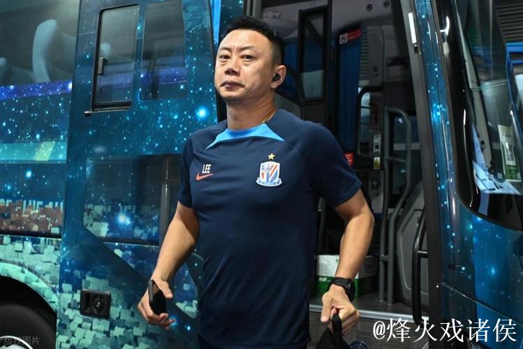 李帅炮轰前申花助教 直言他向队员借钱至今不还