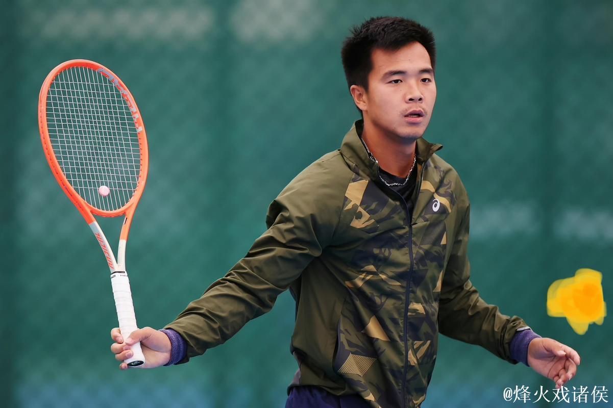 第五届“金球制胜”网球大奖赛开赛 孙发京到场 第五届“金球制胜”网球大奖赛开赛 孙发京到场