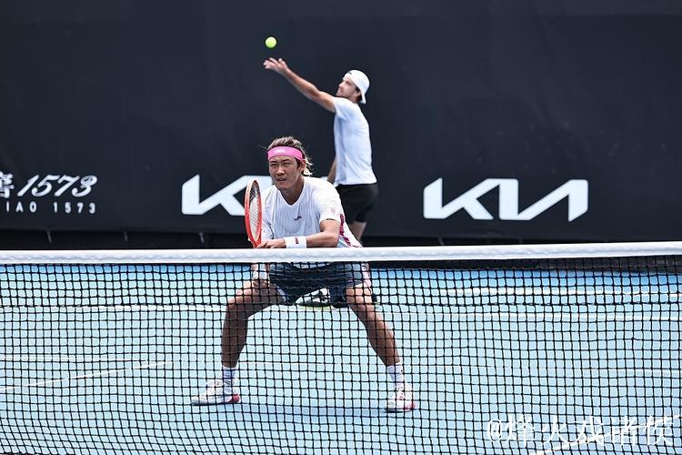 澳网中国11人单打全部出局 张之臻晋级男双32强 澳网中国11人单打全部出局 张之臻晋级男双32强