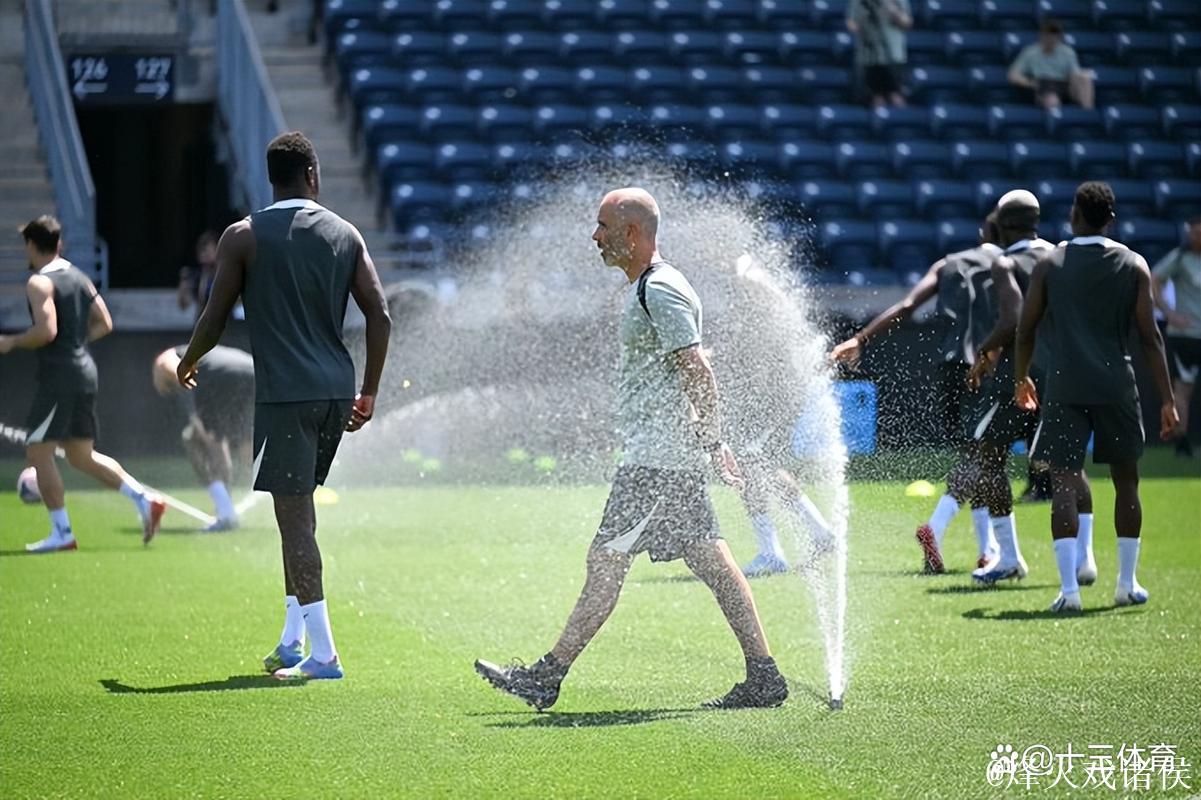 蓝军英超持续不胜欧冠失利 马雷斯卡再度迷失决策 蓝军英超持续不胜欧冠失利 马雷斯卡再度迷失决策